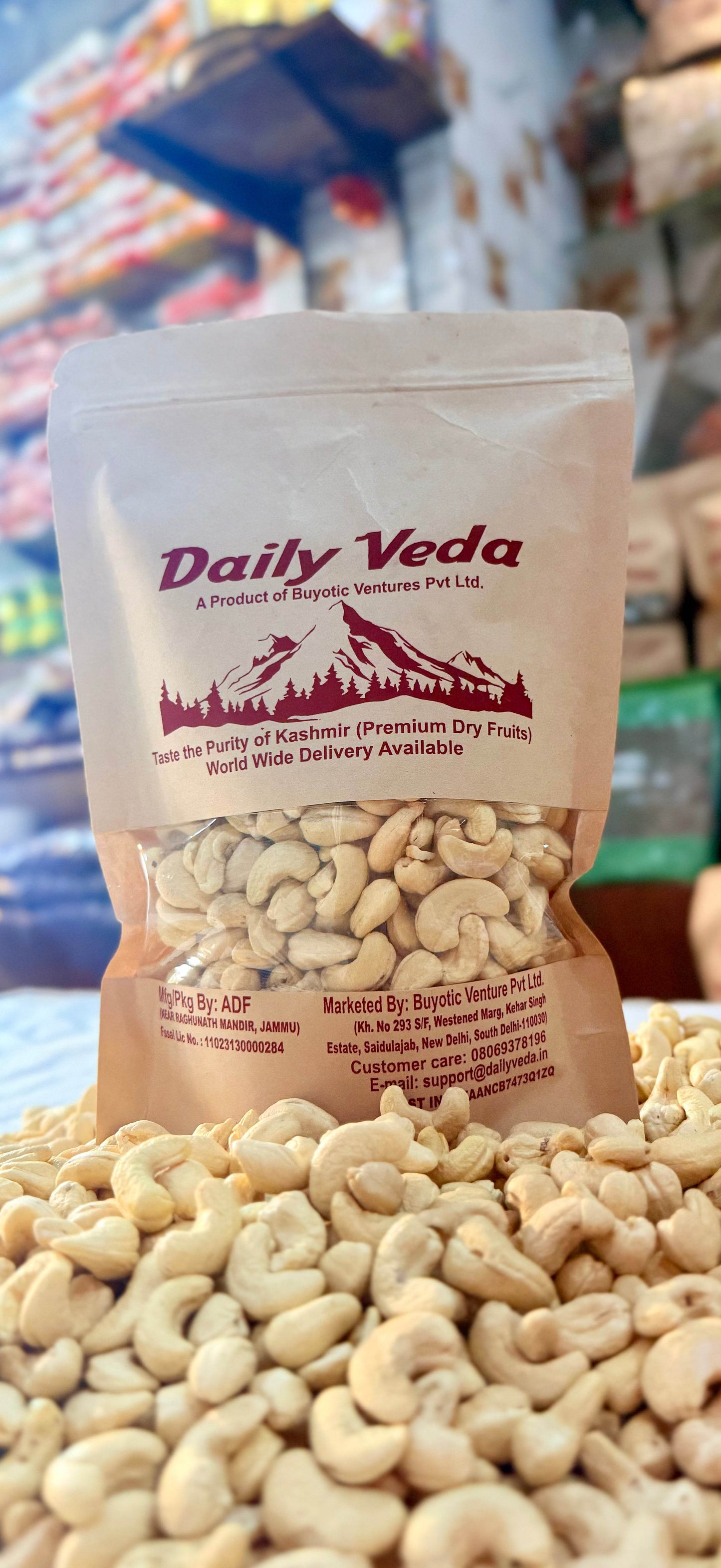 Daily Veda Cashew Nut (Kaju) - W 320 - ZEDIF